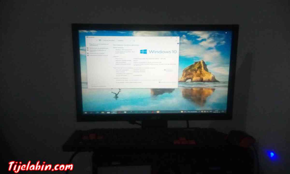 كمبيوتر مكتبي