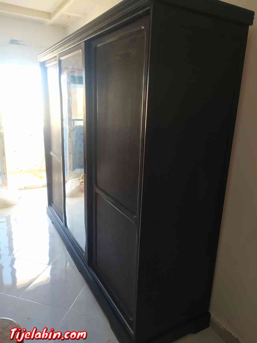 armoire 3 portes coulissantes