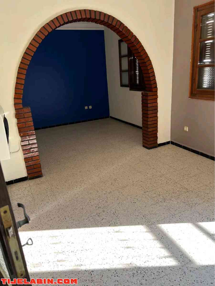 F4 a vendre a annaba