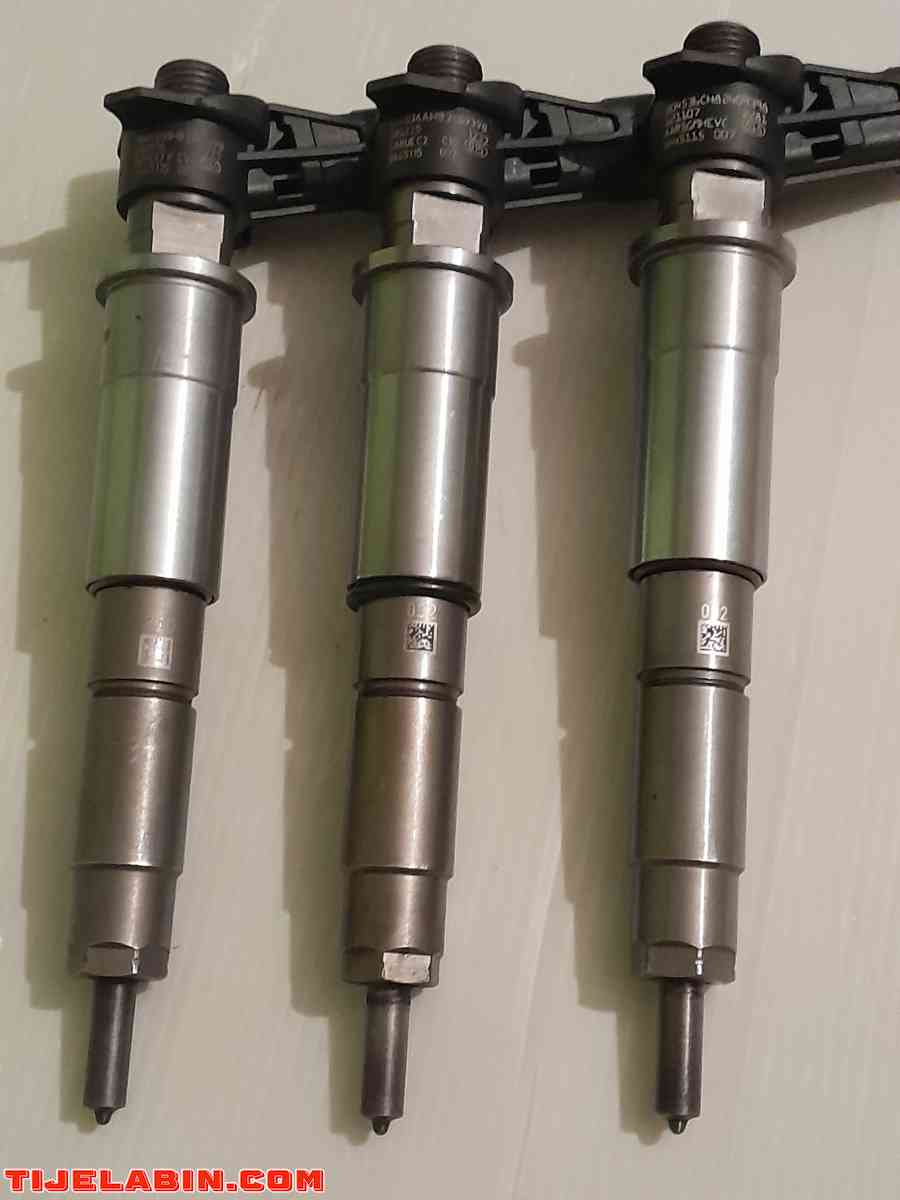 3 injecteurs 2.0 litres naissan reneault