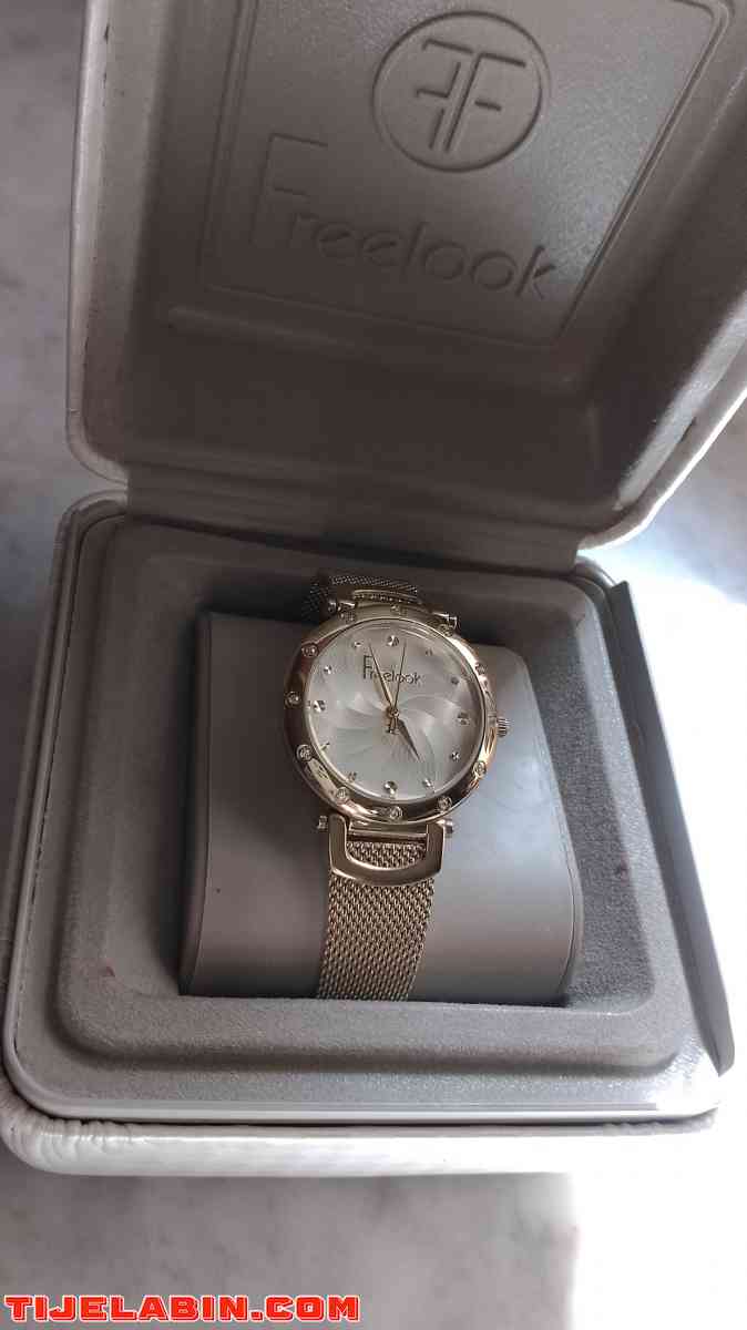 montre freelook pour femme