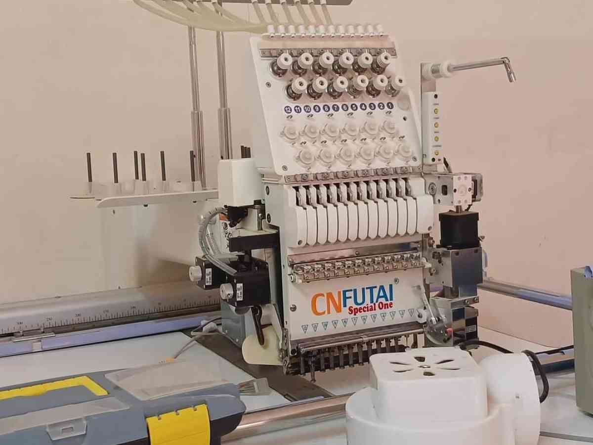 مشينة طرز عصرية