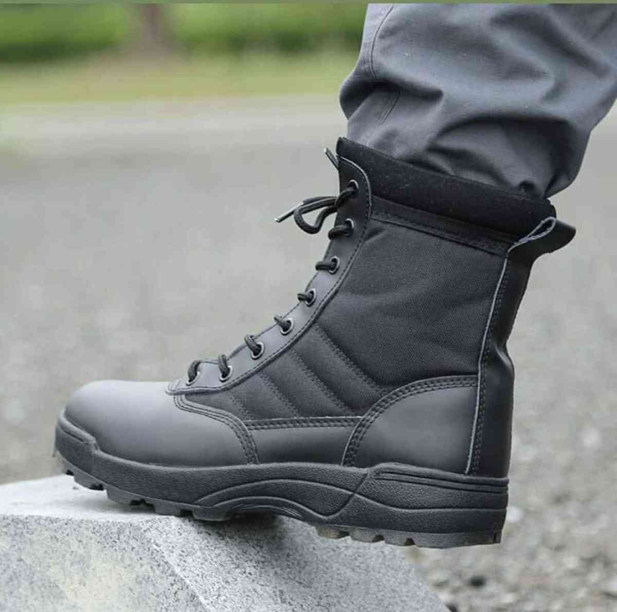 Godasse beetro noir 43