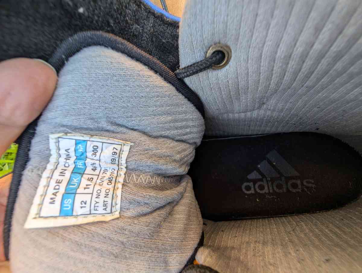 ADIDAS radlander EQT pantone IE6124