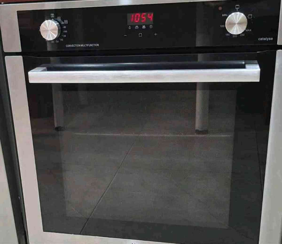 four encastrable Ariston