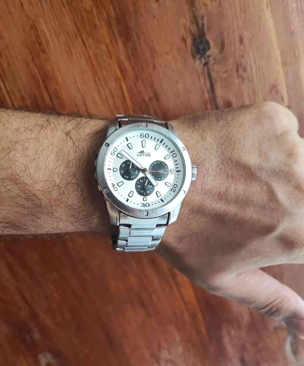 montre Lotus original